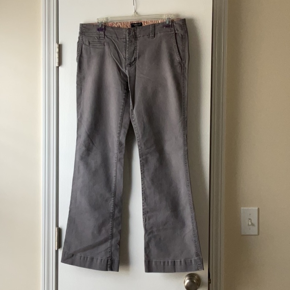 American Eagle stretch gray jeans, regular size 8.